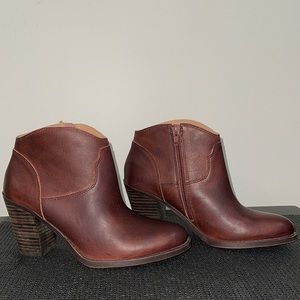 Lucky Brand Cherry Leather Ankle Boots